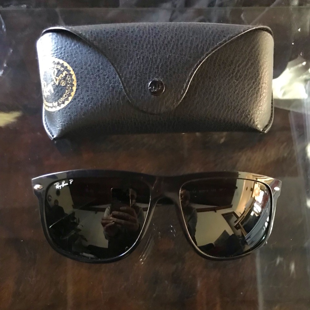 Ray bans. Black.